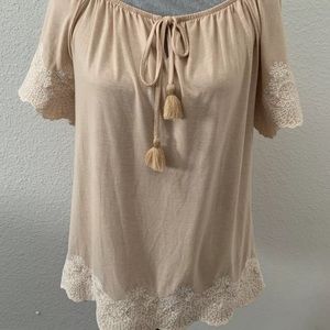 Adrianna Papell Top Small New NWT Embroidered Hem Short Sleeve Beautiful RARE